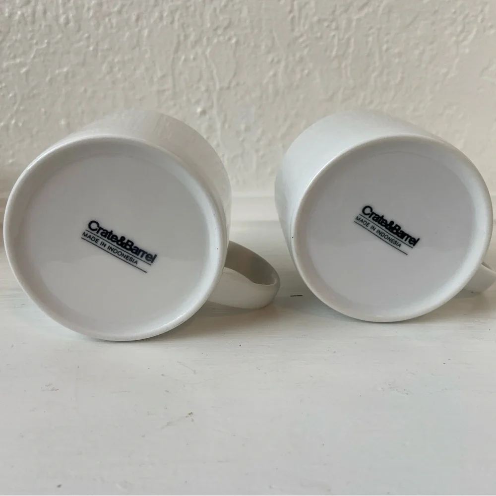 (4) Crate&Barrel mugs